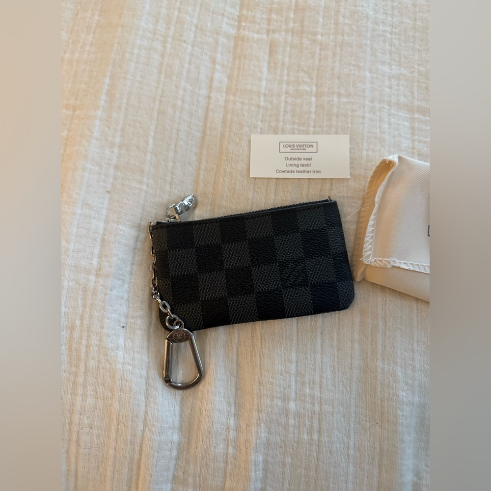 Lv Key Pouch Code Shown Inside - image 5